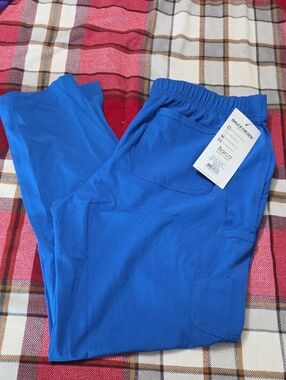 Barco Uniforms Women’s Jogger Scrub Pants in Royal Blue